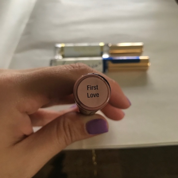 Lipsense First Love Bundle: Lipcolor Gloss Remover - Picture 3 of 10